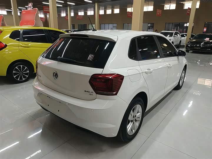 Фото 6 - Volkswagen Polo