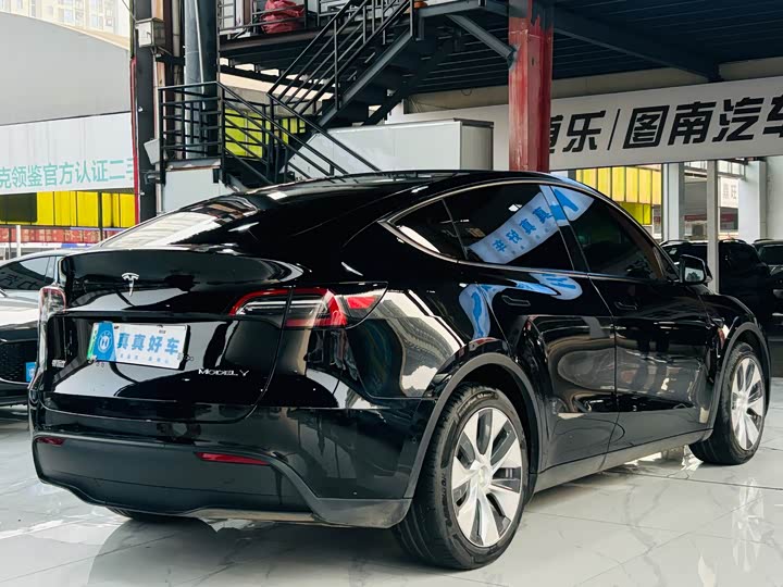 Фото 5 - Tesla Model Y