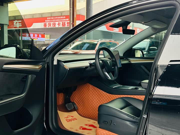 Фото 6 - Tesla Model Y