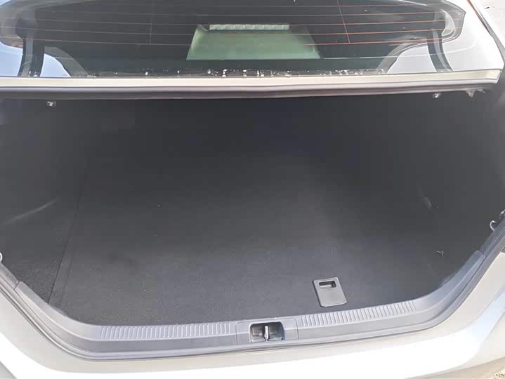 Фото 4 - Toyota Camry