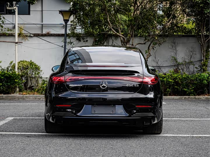 Фото 6 - Mercedes-Benz EQE AMG