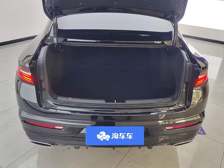 Фото 4 - Geely Preface