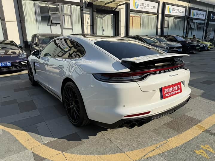 Фото 4 - Porsche Panamera