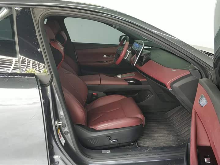 Фото 8 - Changan Deepal SL03