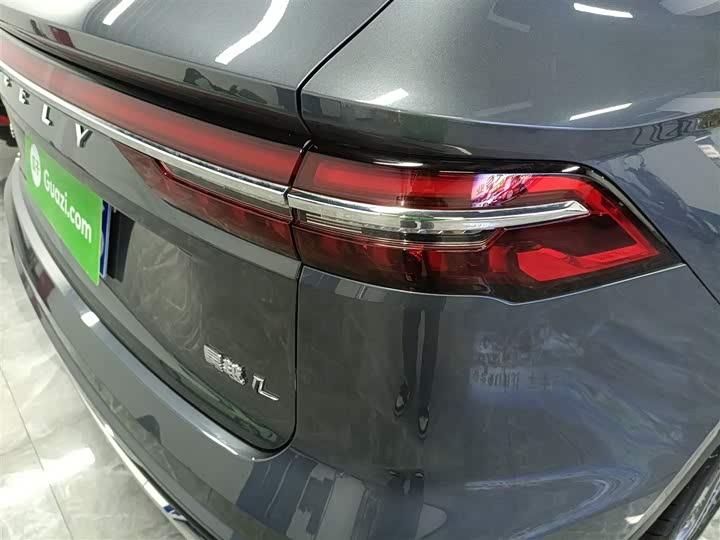 Фото 8 - Geely Monjaro