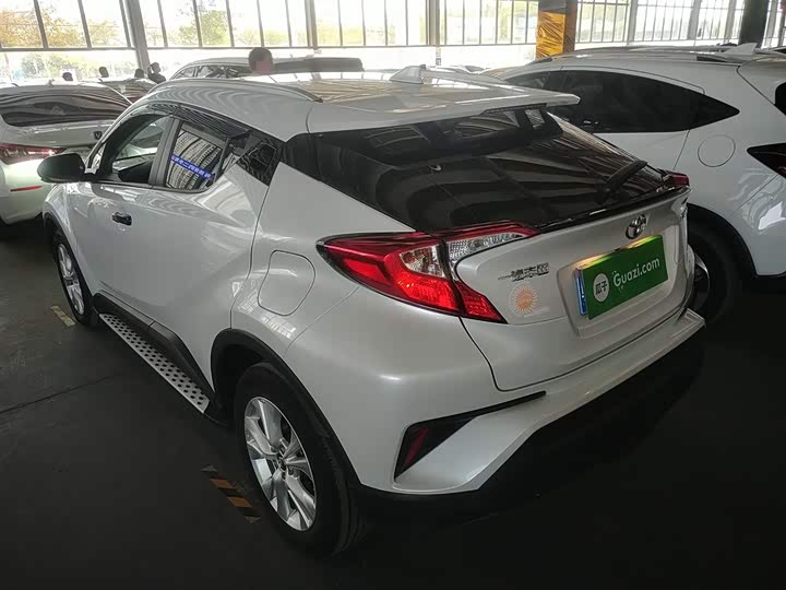 Фото 4 - Toyota Izoa