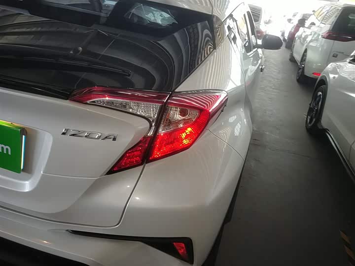 Фото 7 - Toyota Izoa