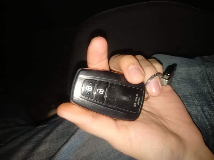 Фото 8 - Toyota Izoa