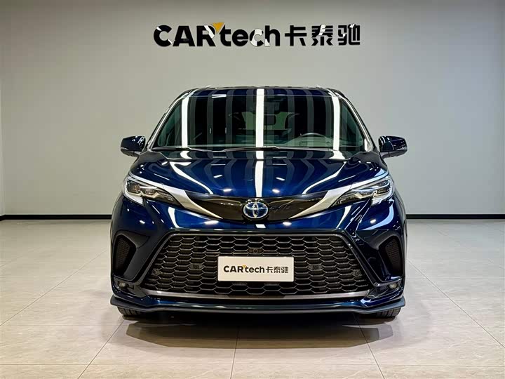 Фото 3 - Toyota Granvia