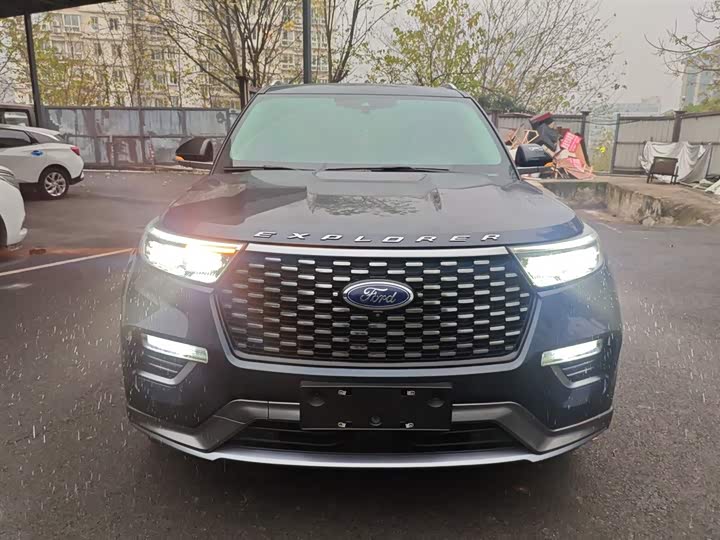 Фото 3 - Ford Explorer