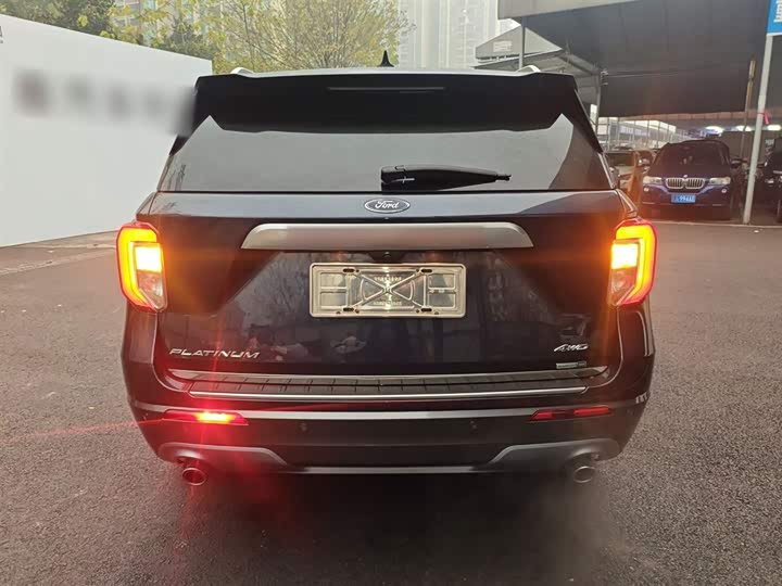 Фото 6 - Ford Explorer