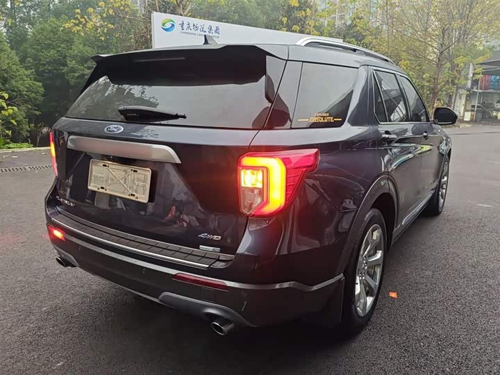 Фото 7 - Ford Explorer