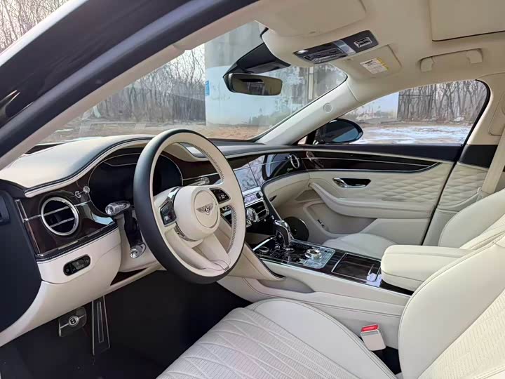 Фото 3 - Bentley Flying Spur