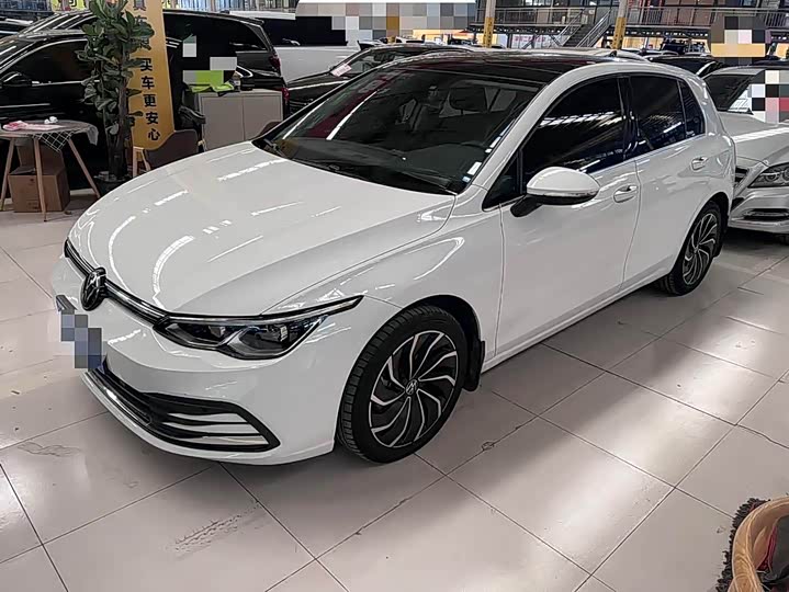 Фото 1 - Volkswagen Golf