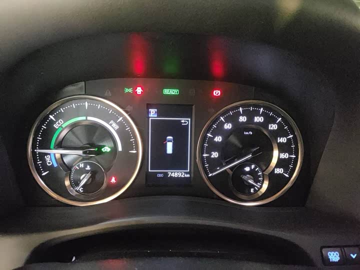 Фото 8 - Toyota Alphard