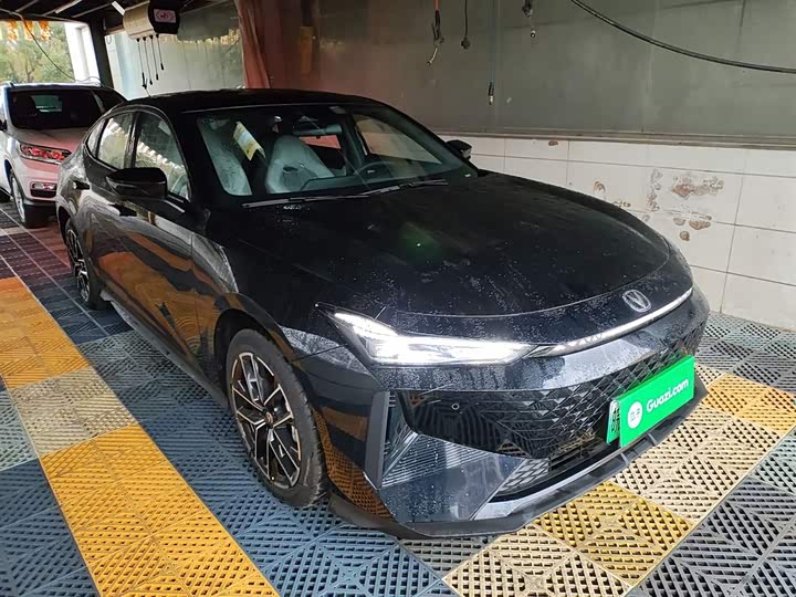 Фото 4 - Changan UNI-V Hybrid