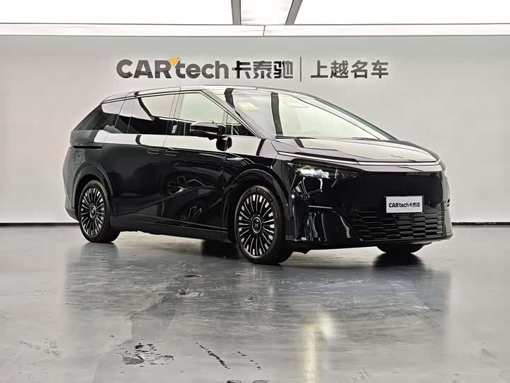 Фото 4 - XPeng X9