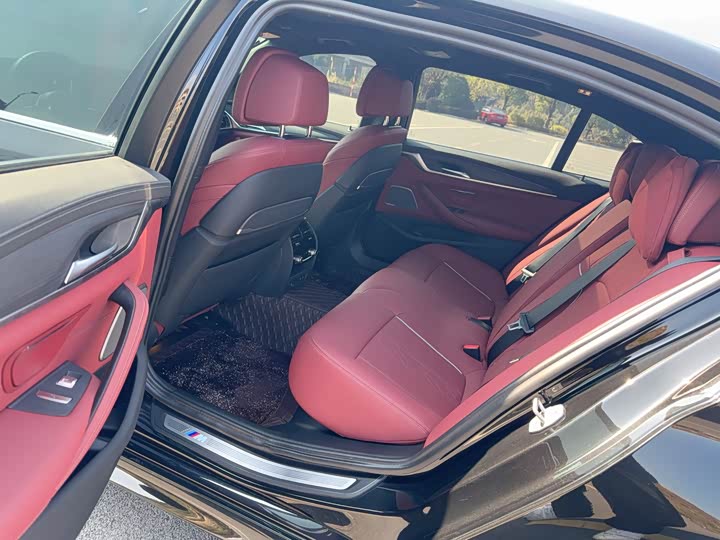 Фото 6 - BMW 5 Series