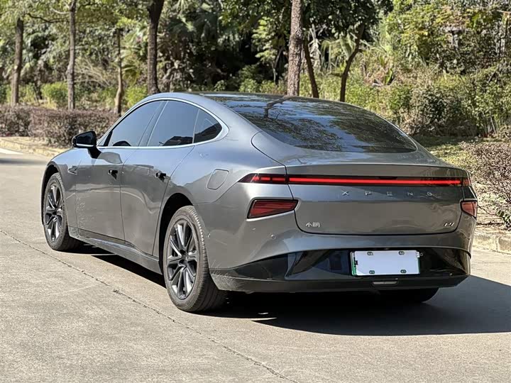 Фото 9 - XPeng P7