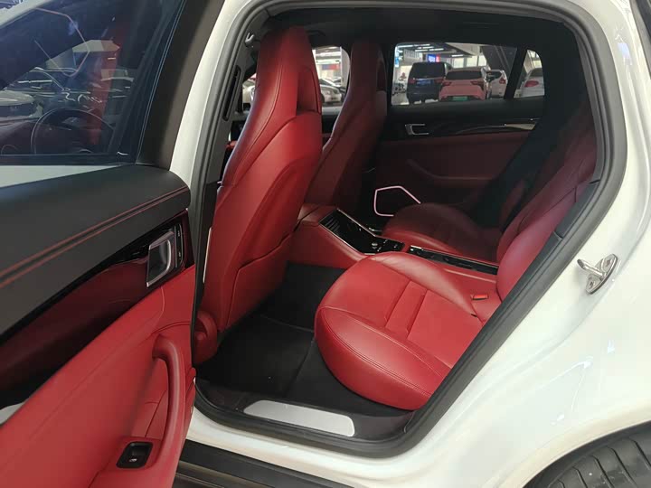 Фото 4 - Porsche Panamera