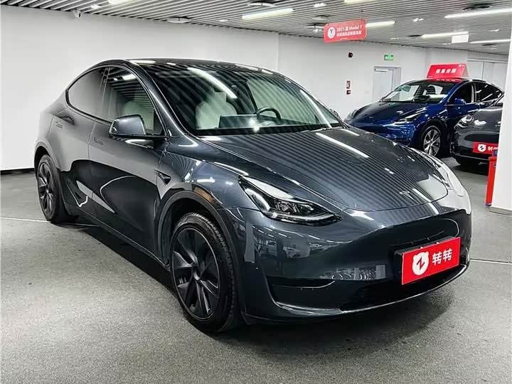 Фото 3 - Tesla Model Y
