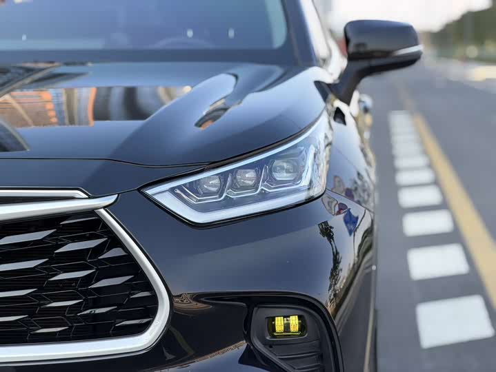 Фото 5 - Toyota Highlander