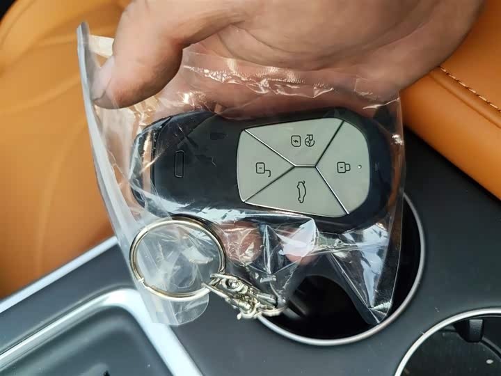 Фото 9 - XPeng G9