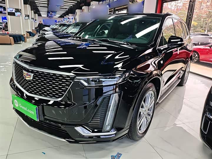 Фото 1 - Cadillac XT6