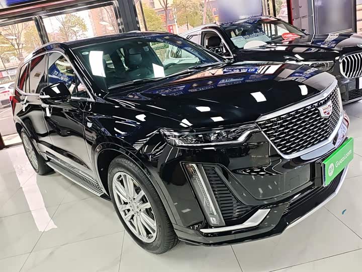 Фото 4 - Cadillac XT6