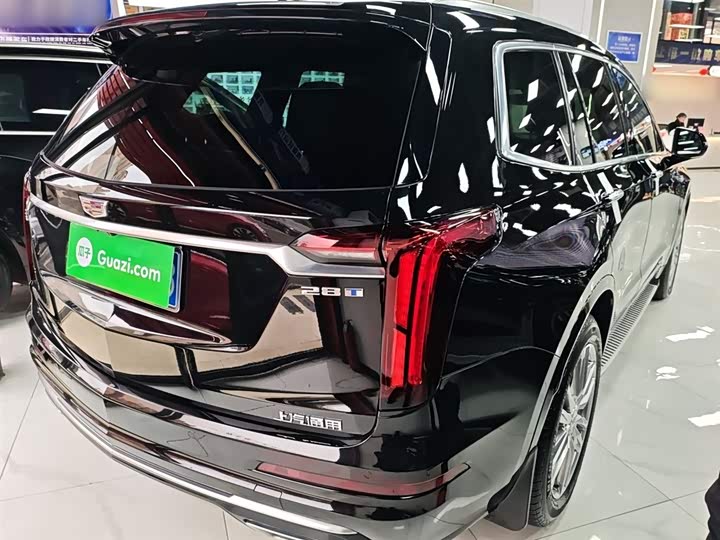 Фото 7 - Cadillac XT6