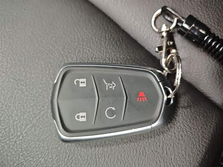 Фото 9 - Cadillac XT6