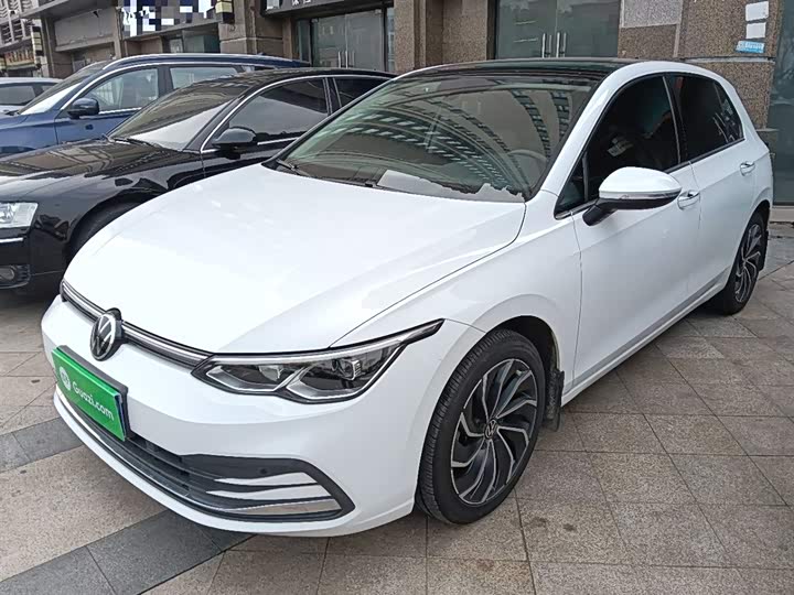 Фото 2 - Volkswagen Golf