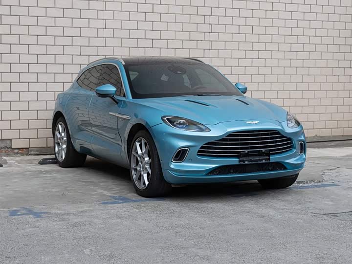 Фото 3 - Aston Martin DBX