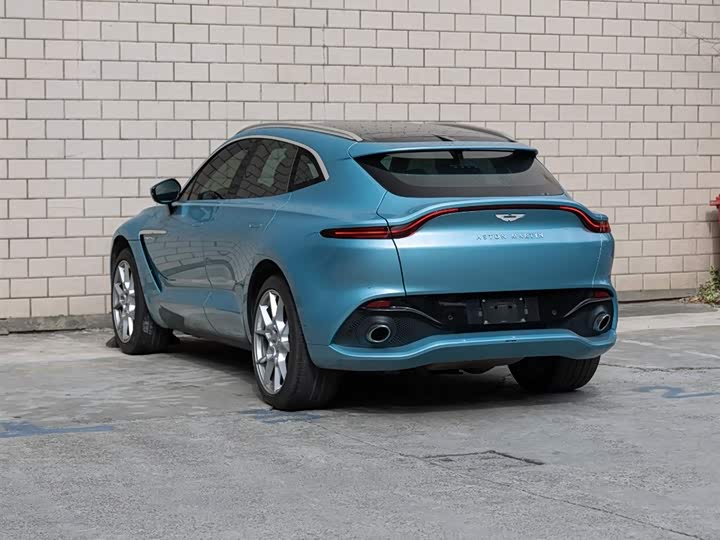 Фото 6 - Aston Martin DBX