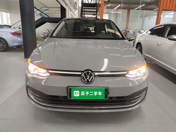 Фото 3 - Volkswagen Golf