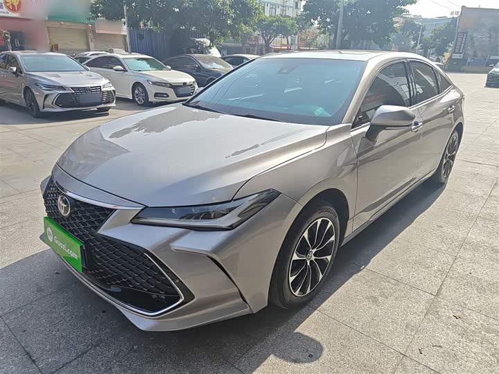 Фото 1 - Toyota Avalon