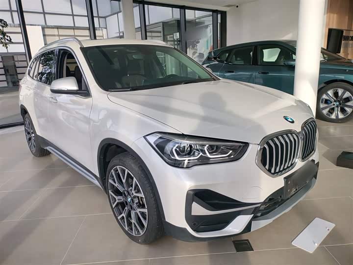 Фото 4 - BMW X1