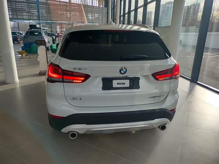 Фото 6 - BMW X1