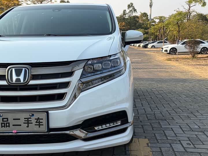 Фото 5 - Honda Elysion