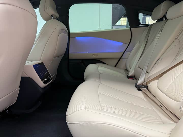 Фото 6 - XPeng F57