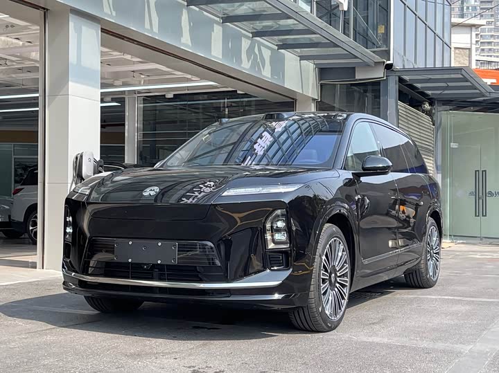 Фото 1 - Nio ES8