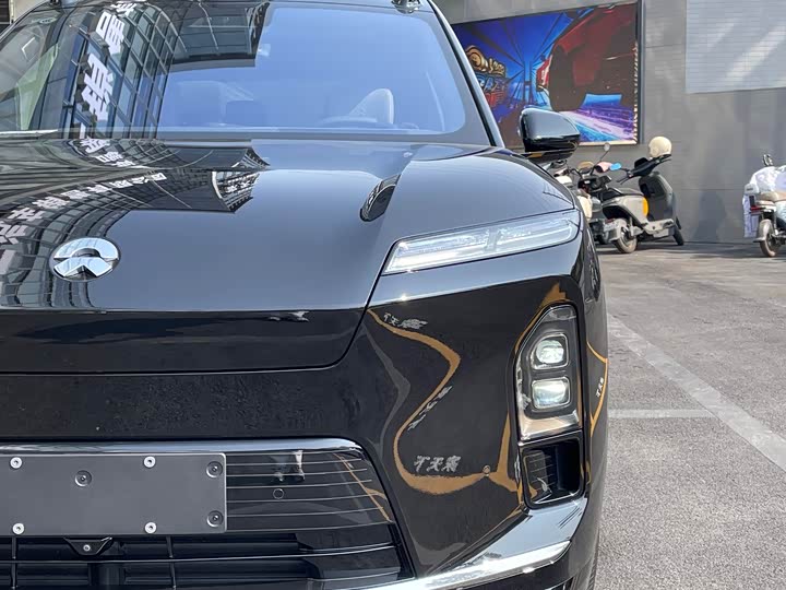 Фото 5 - Nio ES8