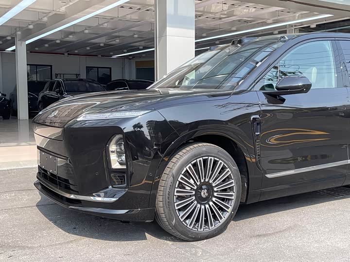 Фото 6 - Nio ES8