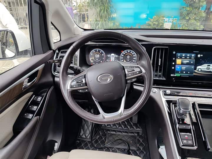 Фото 3 - GAC Trumpchi M8