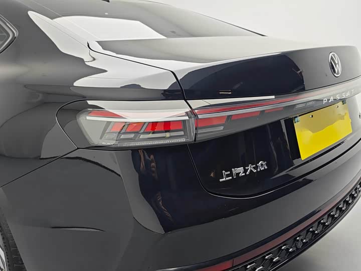 Фото 5 - Volkswagen Passat