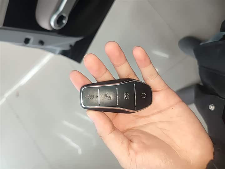 Фото 9 - BYD Yuan Plus