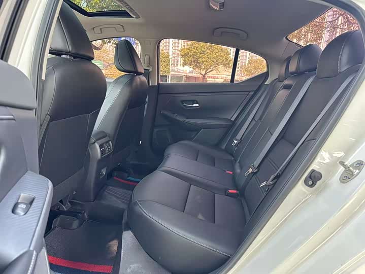 Фото 6 - Nissan Sylphy