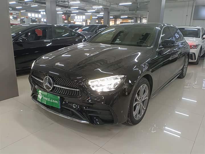 Фото 2 - Mercedes-Benz E-Class