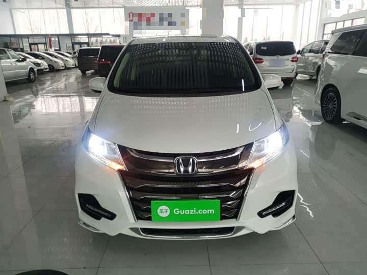 Фото 3 - Honda Odyssey