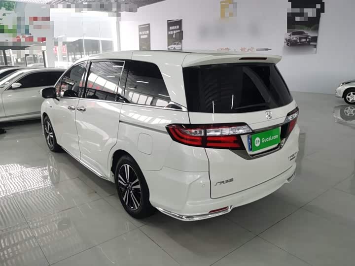 Фото 5 - Honda Odyssey